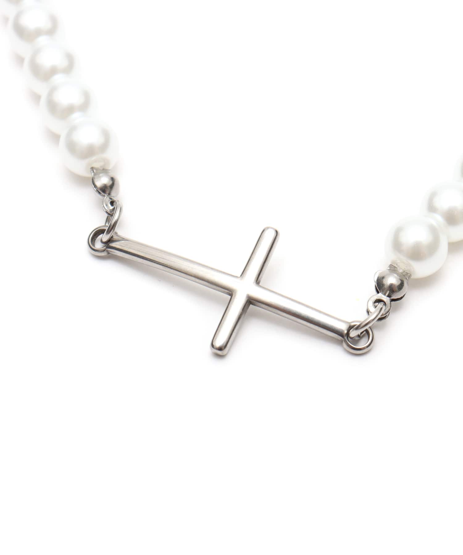 atmos pink Cross & Pearl Necklace WHITEの画像