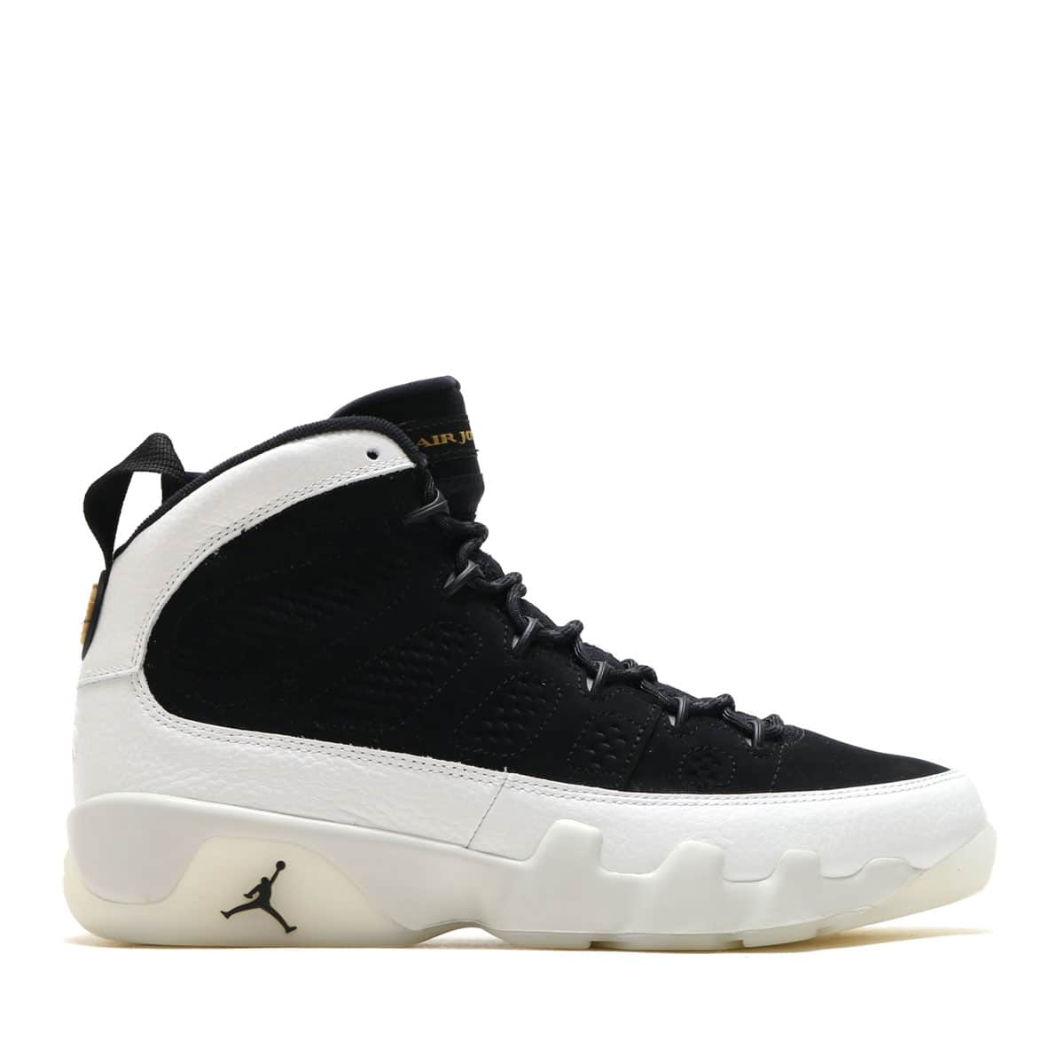 Retro 9 black deals and white