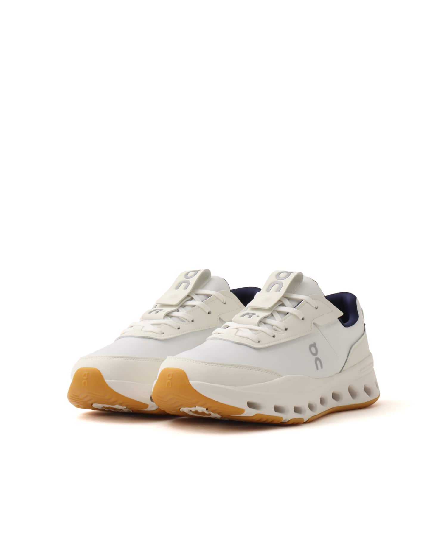 On THE ROGER Wildcard 1 M White | Midnightの画像