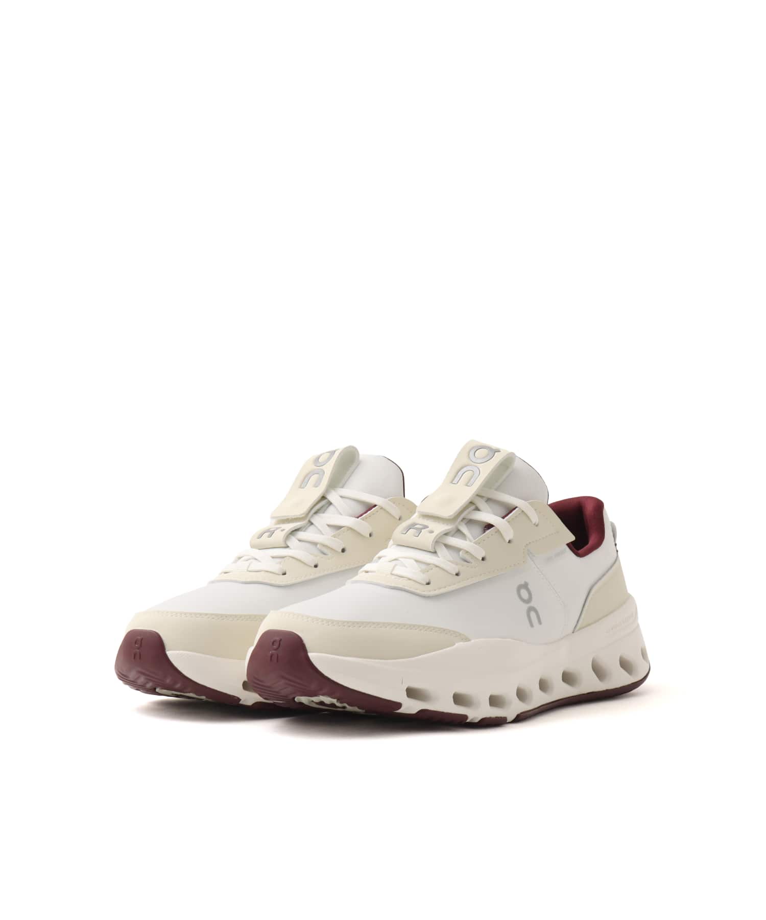 On THE ROGER Wildcard 1 M Ivory | Maroonの画像