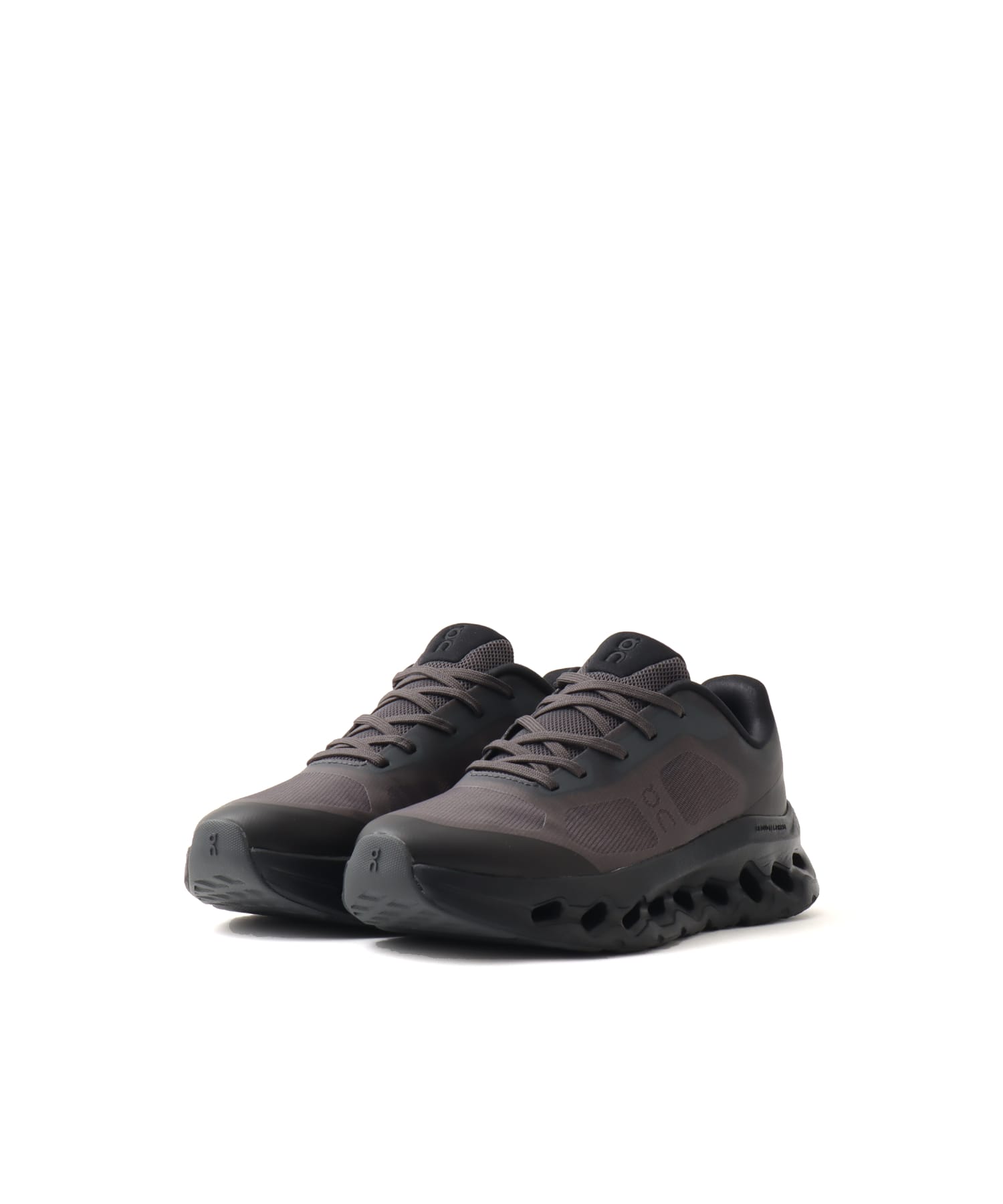 On Cloudtilt Remix 1 W Black | Blackの画像