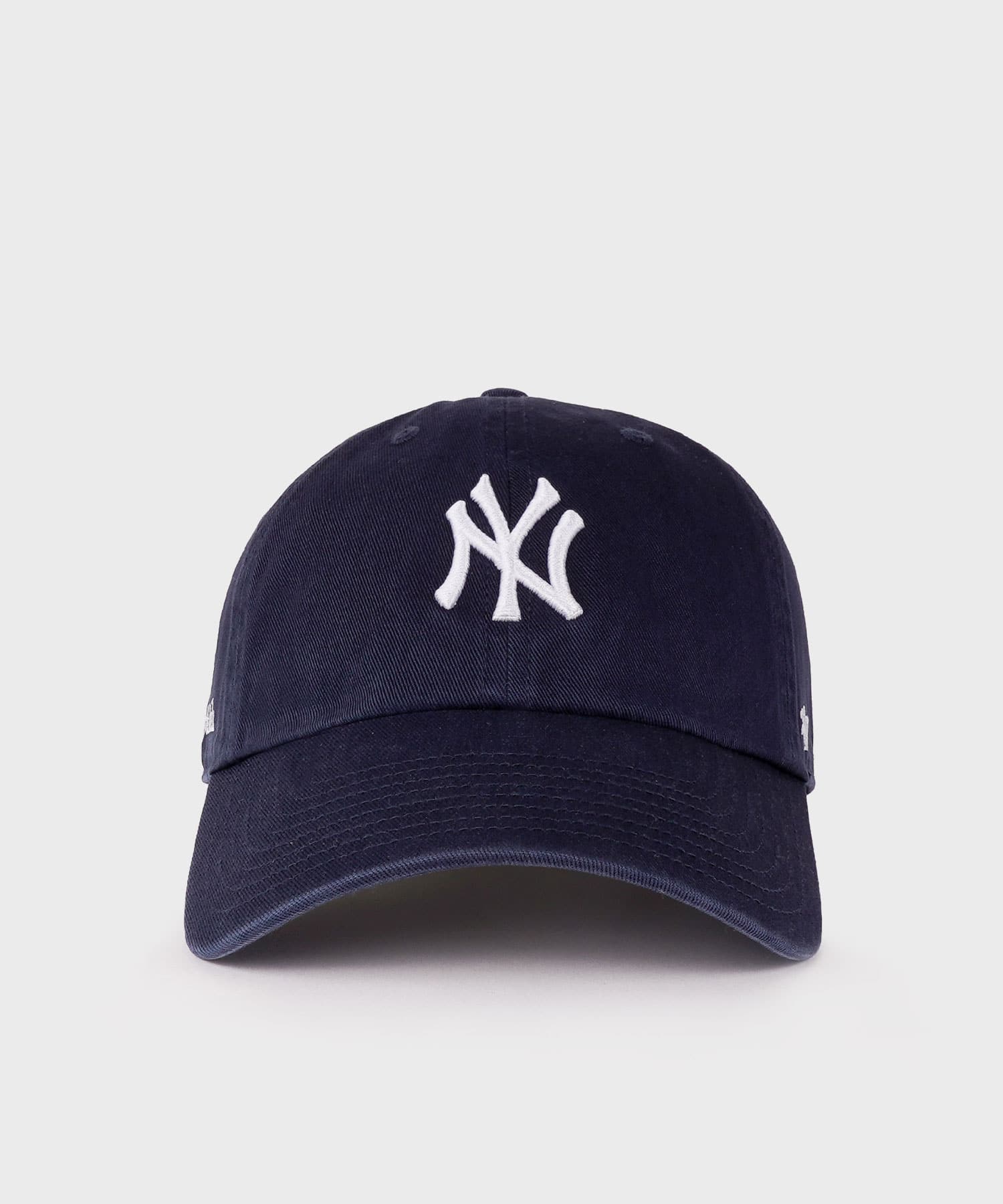 SPORTY＆RICH Yankees Serif Hat Dark Navyの画像