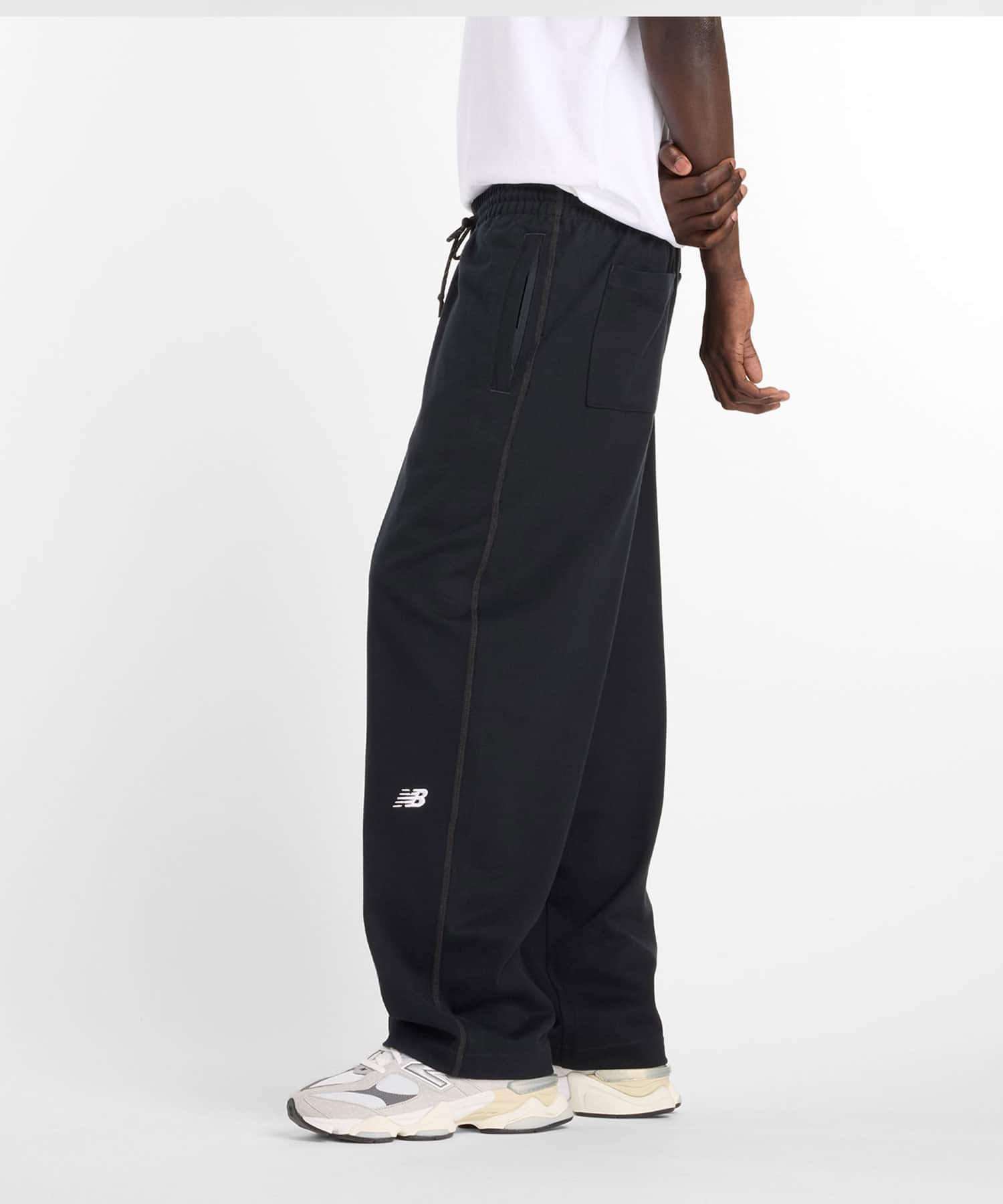 New Balance NB GREY WIDE PANT ブラックの画像