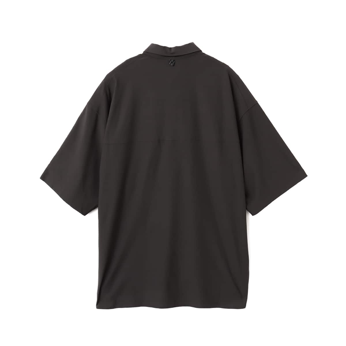 New Balance Oversized S/S Sunshield Shirt ブラックセメント