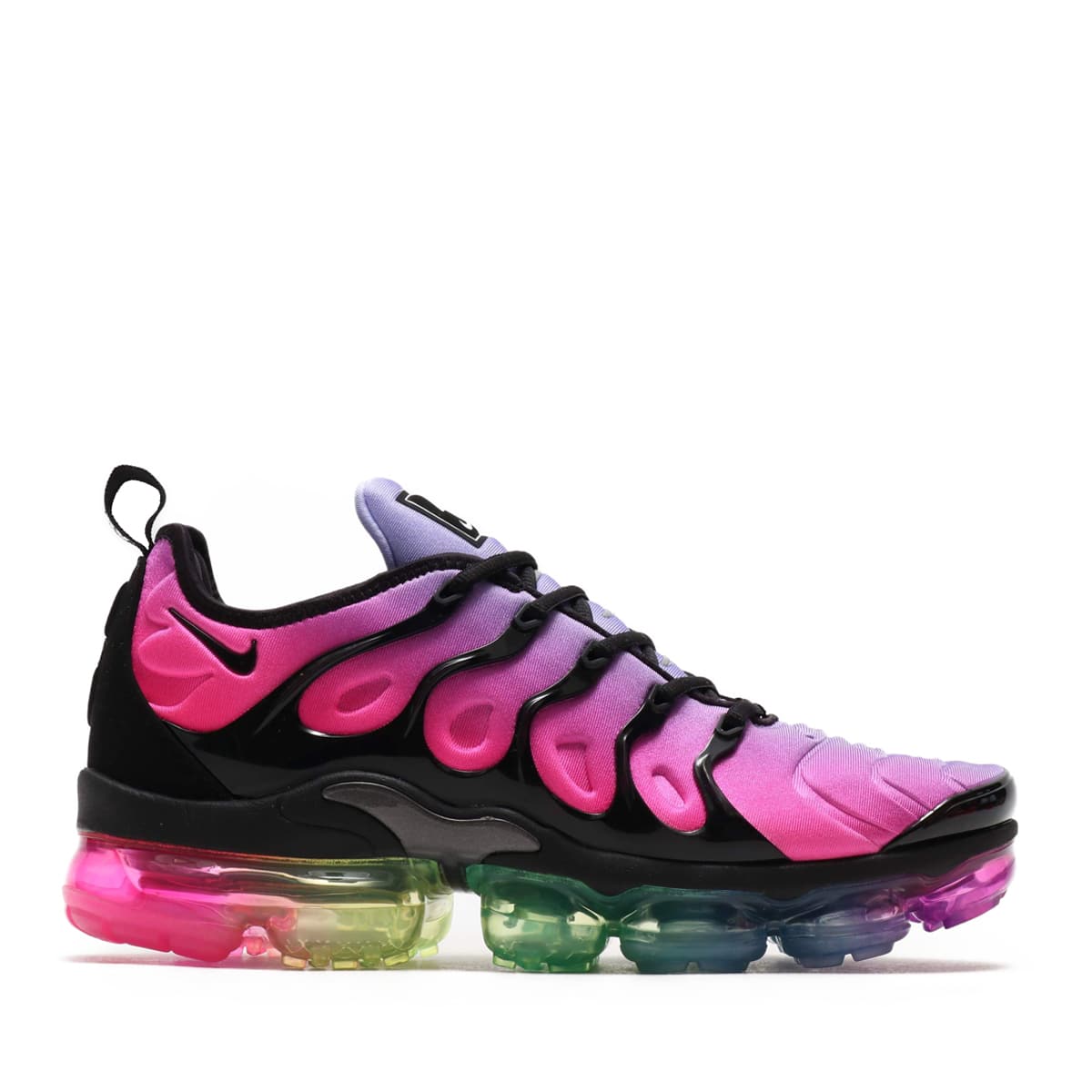 vapormax plus black and pink