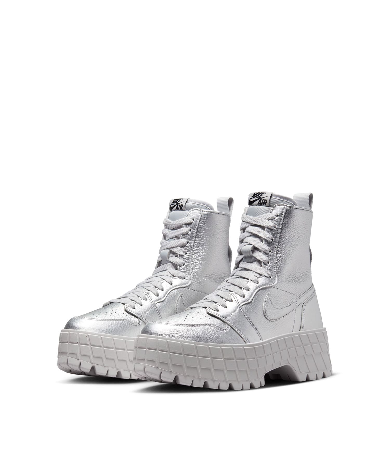 JORDAN BRAND WMNS AIR JORDAN 1 BROOKLYN METALLIC SILVER/NEUTRAL GREYの画像