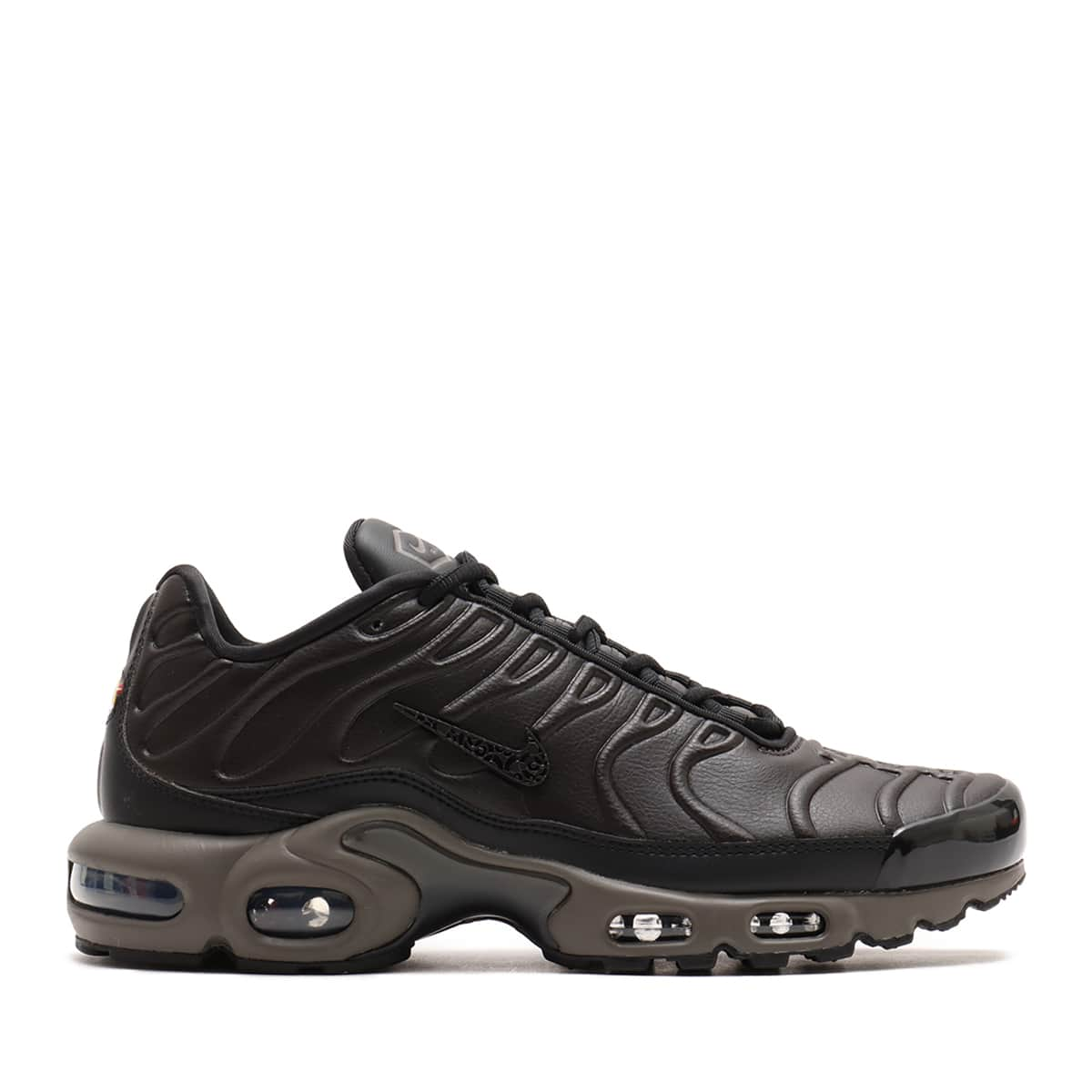 NIKE AIR MAX PLUS PRM QS OLY BLACK TEA/BLACK-PETRA BROWN-OLIVE GREY  |atmos（アトモス） 公式オンラインストア