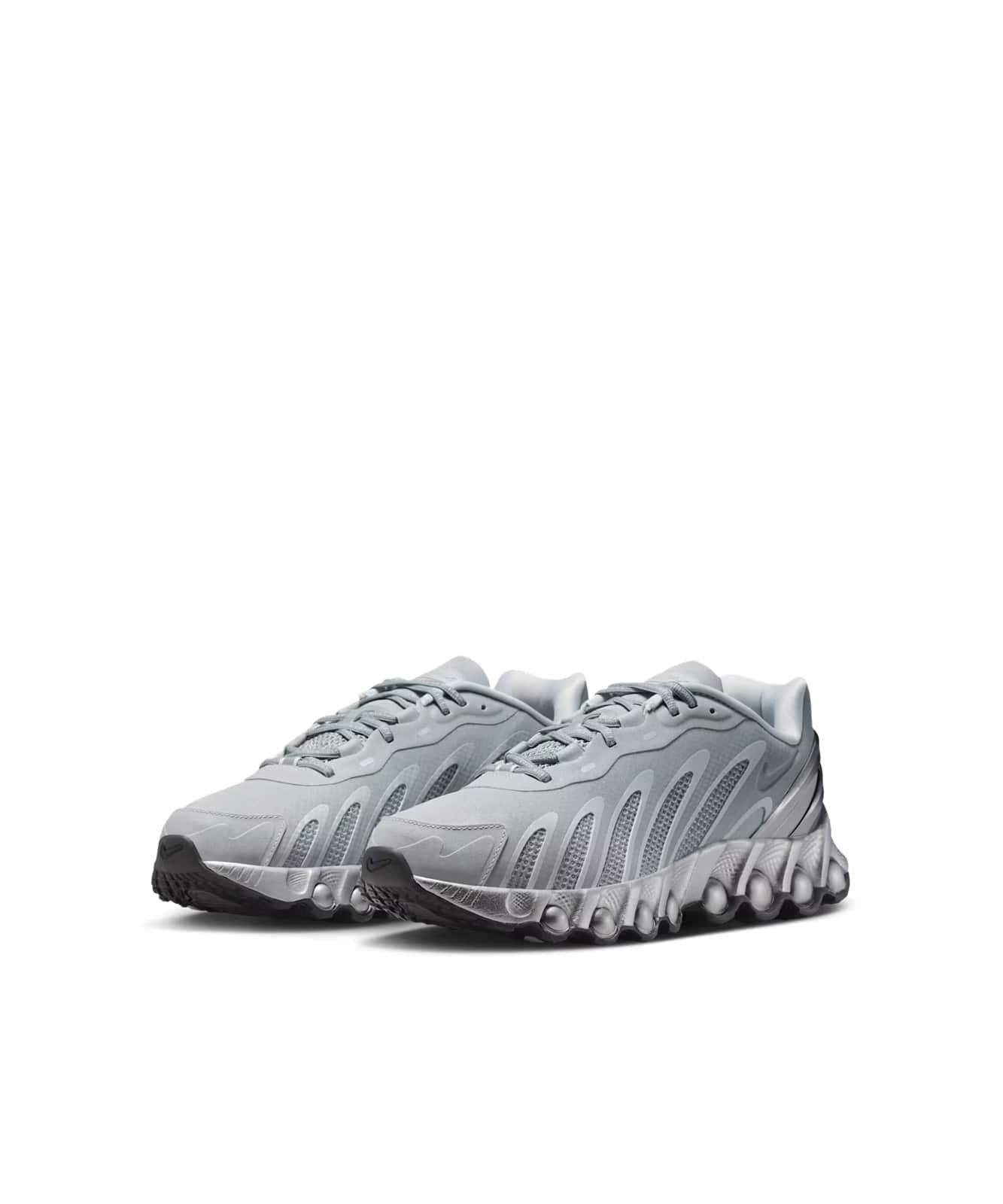 NIKE AIR MAX DN8 QS METALLIC SILVER/METALLIC SILVER-BLACKの画像