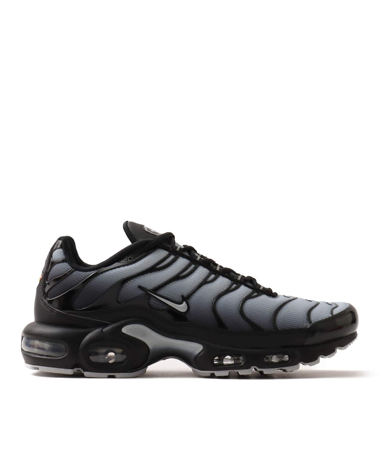 NIKE W AIR MAX PLUS SE BLACK/WOLF GREY-METALLIC SILVERの画像