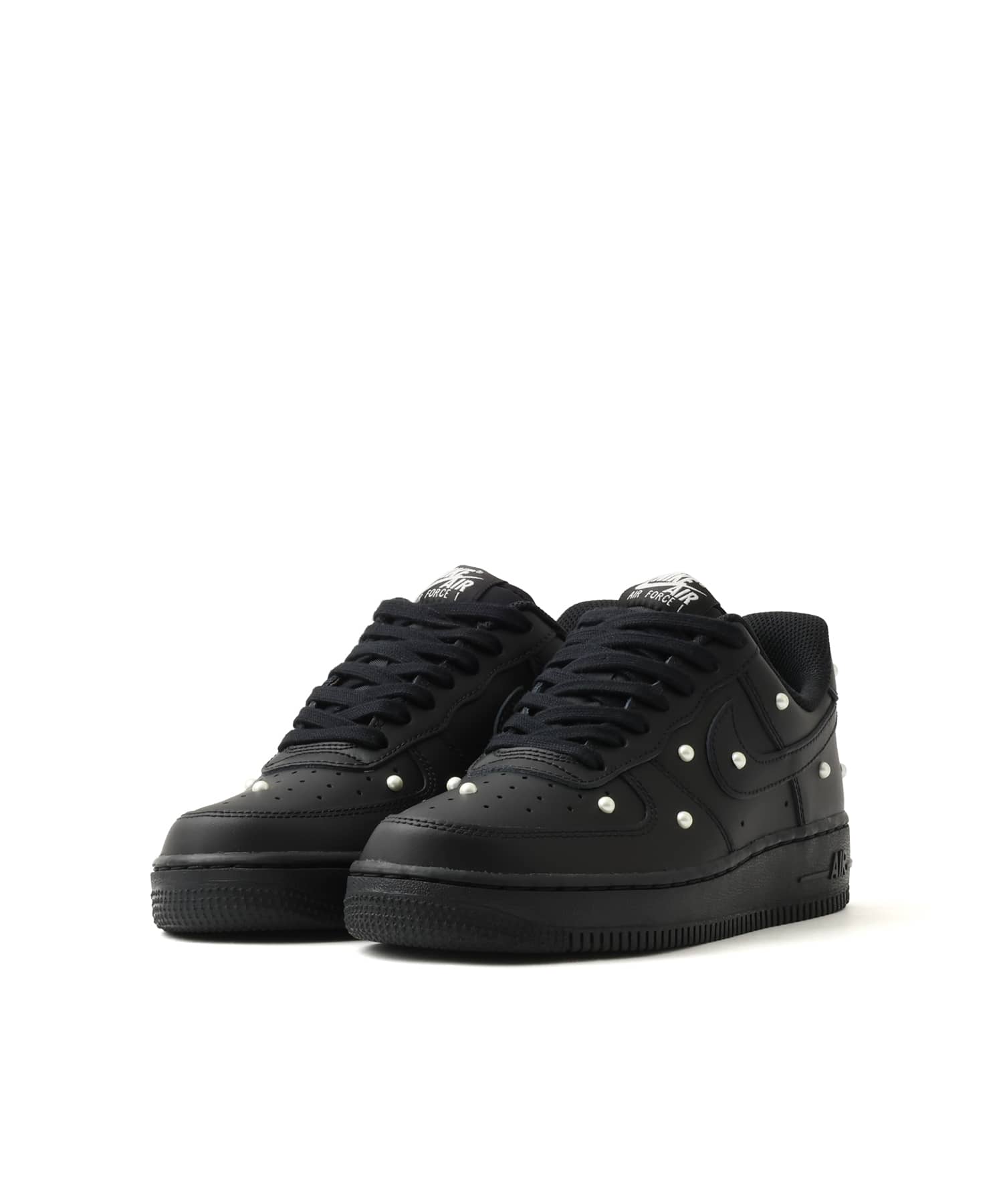 NIKE W AIR FORCE 1 '07 SE BLACK/BLACK-MTLC SUMMIT WHTの画像