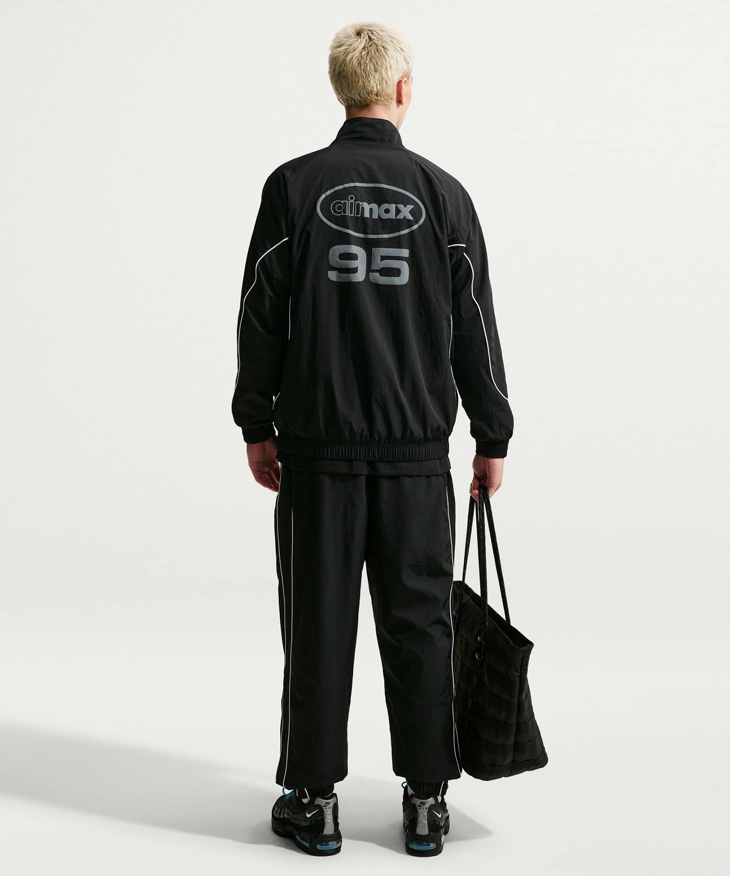 NIKE M NSW AIR MAX 95 WVN JKT BLACKの画像