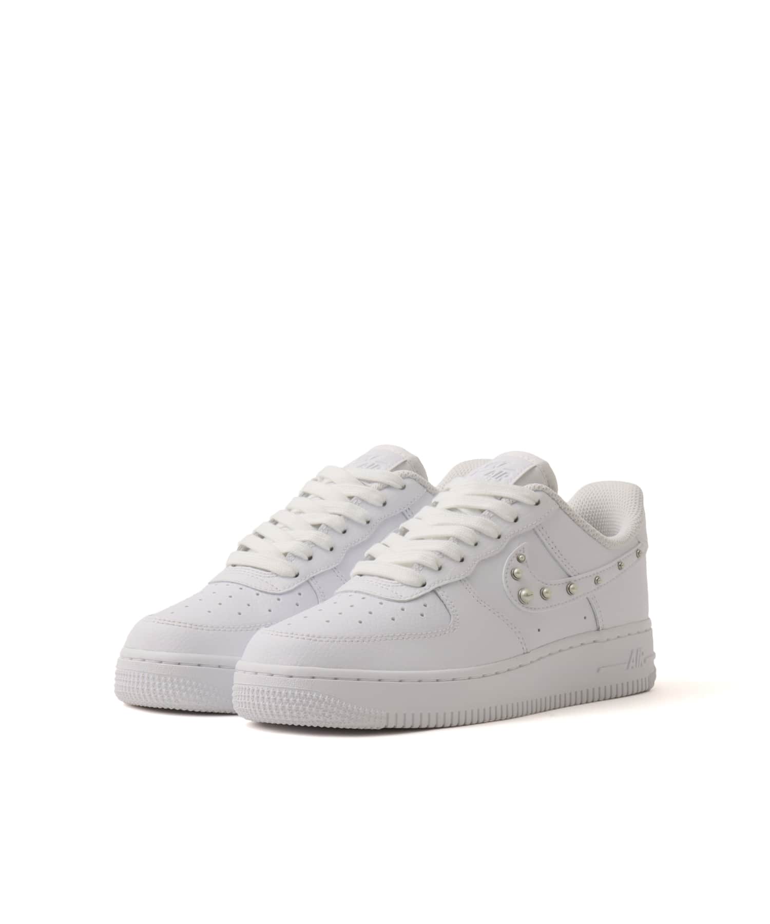 NIKE WMNS AIR FORCE 1 '07 WHITE/WHITE-METALLIC SILVERの画像
