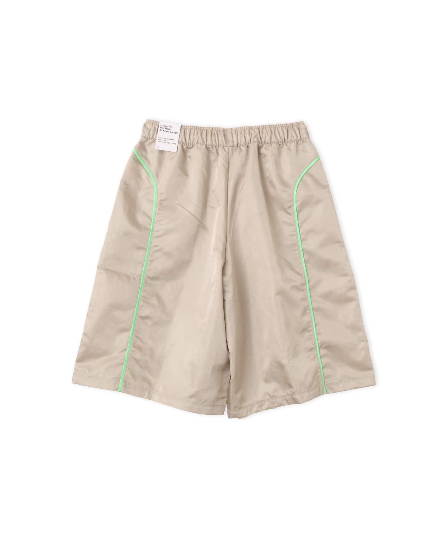 NIKE AS W NK NYLON KNEE LENGTH SHORT GREENの画像