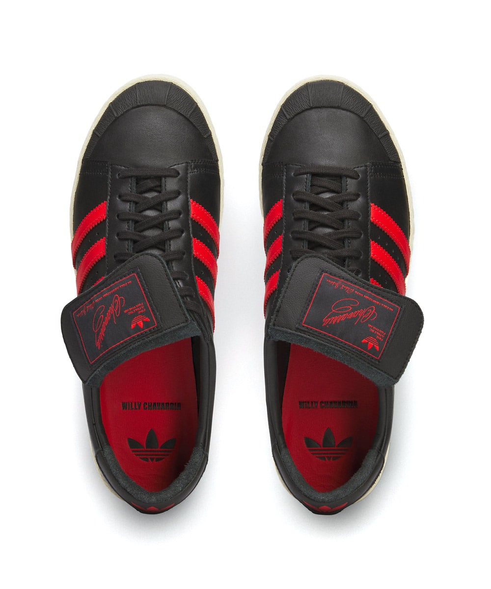 adidas CHAVARRIA JABBAR LOW CORE BLACK/CORE BLACK/REDの画像