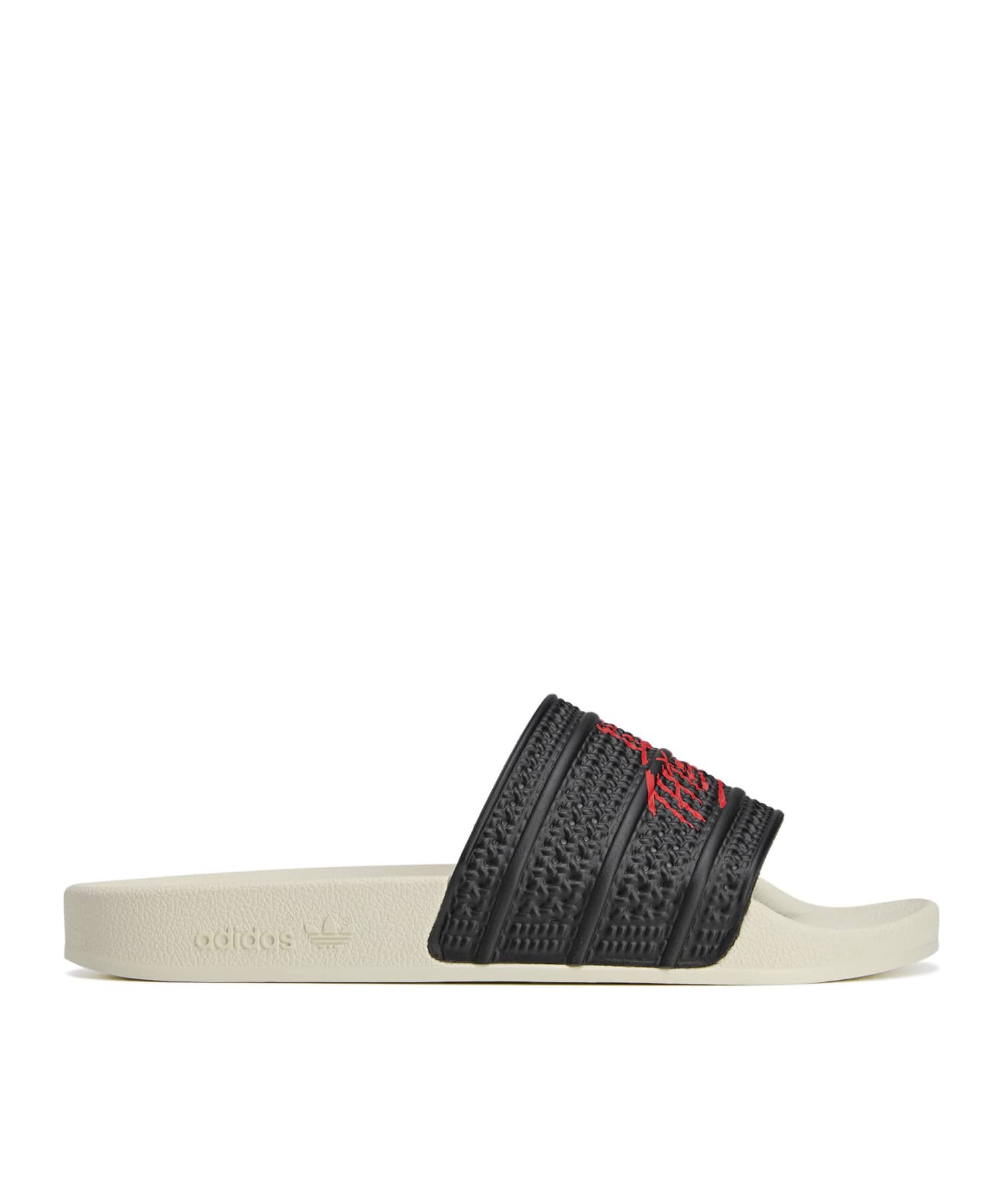adidas 100 THIEVES ADILETTE CORE BLACK/CORE BLACK/REDの画像