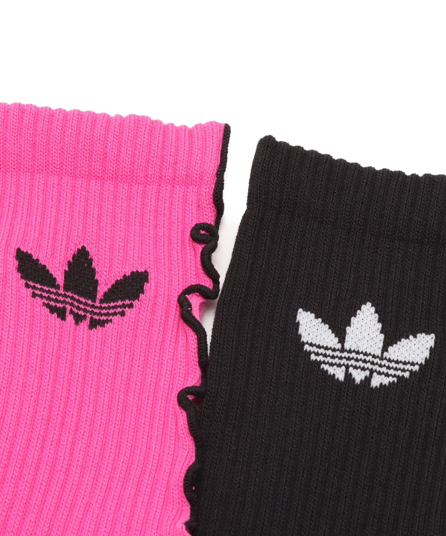 adidas RUFFLE CREW SOCKS 2 PAIRS ブラック/ホワイト/セミルシッドフクシャの画像