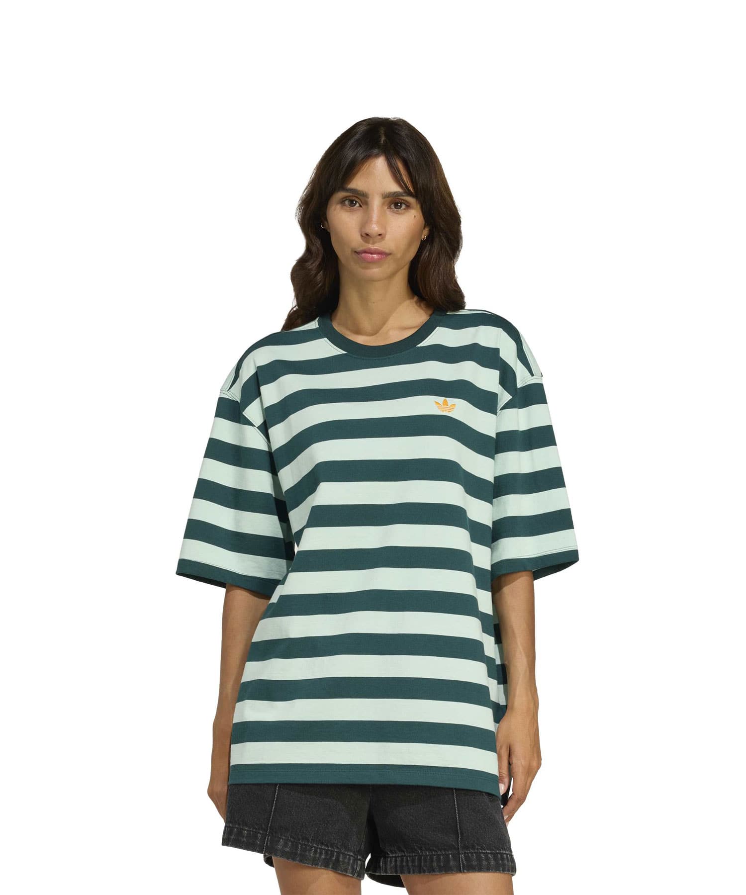 adidas ATHLETIC DEPT STRIPED SHORT SLEEVE TEE オーロラアイビー/グリーンティントの画像