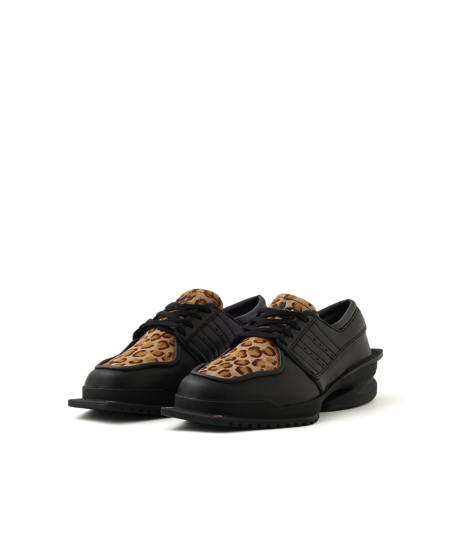 adidas FORUM SQ LOAFER W CBLACK/SUPCOL/GOLDMTの画像