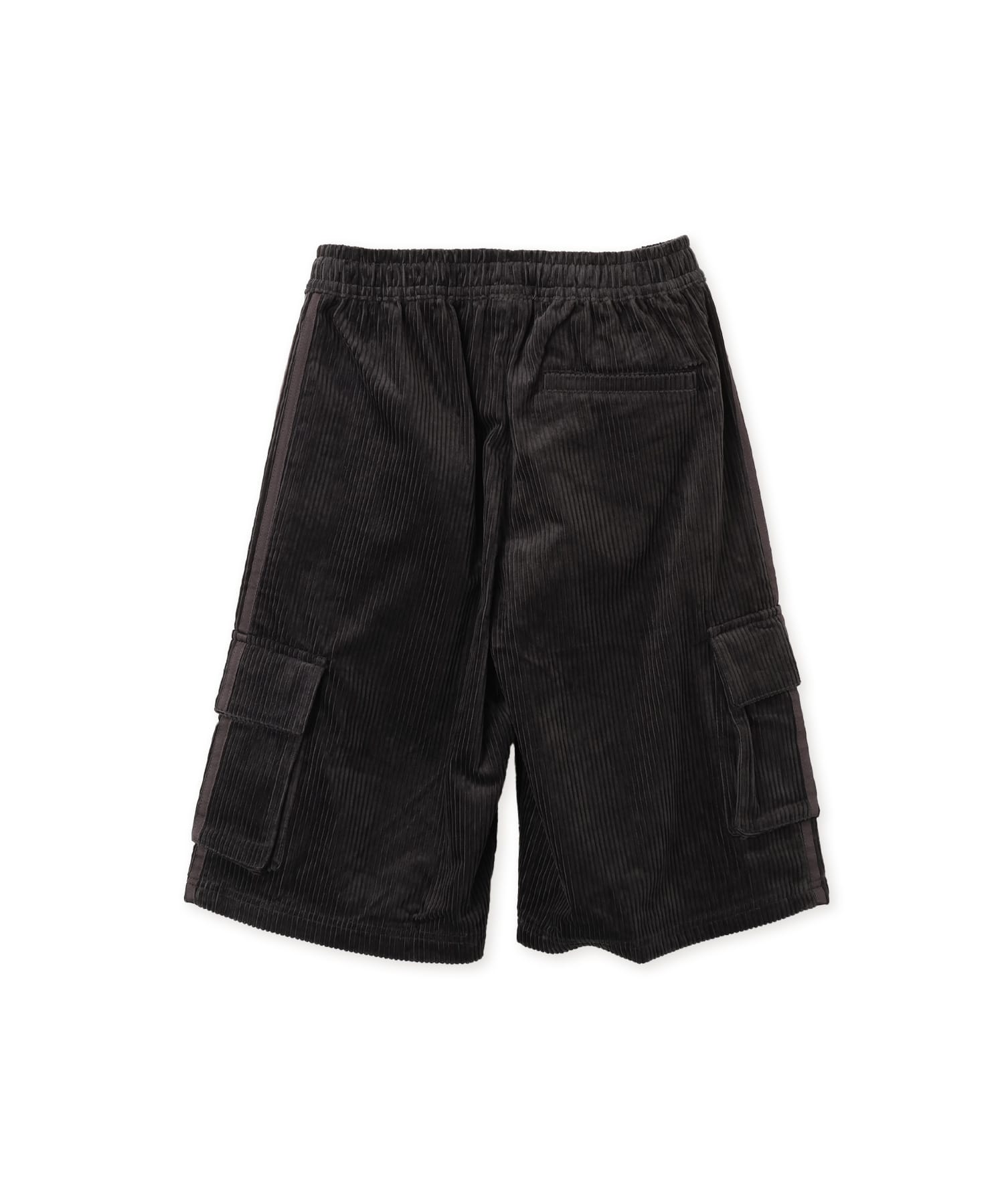 adidas ADICOLOR CARGO SHORTS ブラックの画像