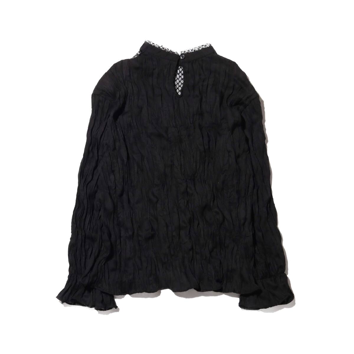 atmos pink ネックレース ブラウス BLACKの画像