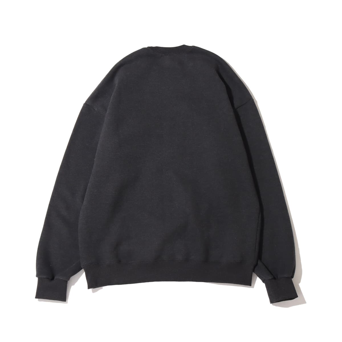 atmos pink グラデーションロゴ クルーネックトップス CHARCOALの画像