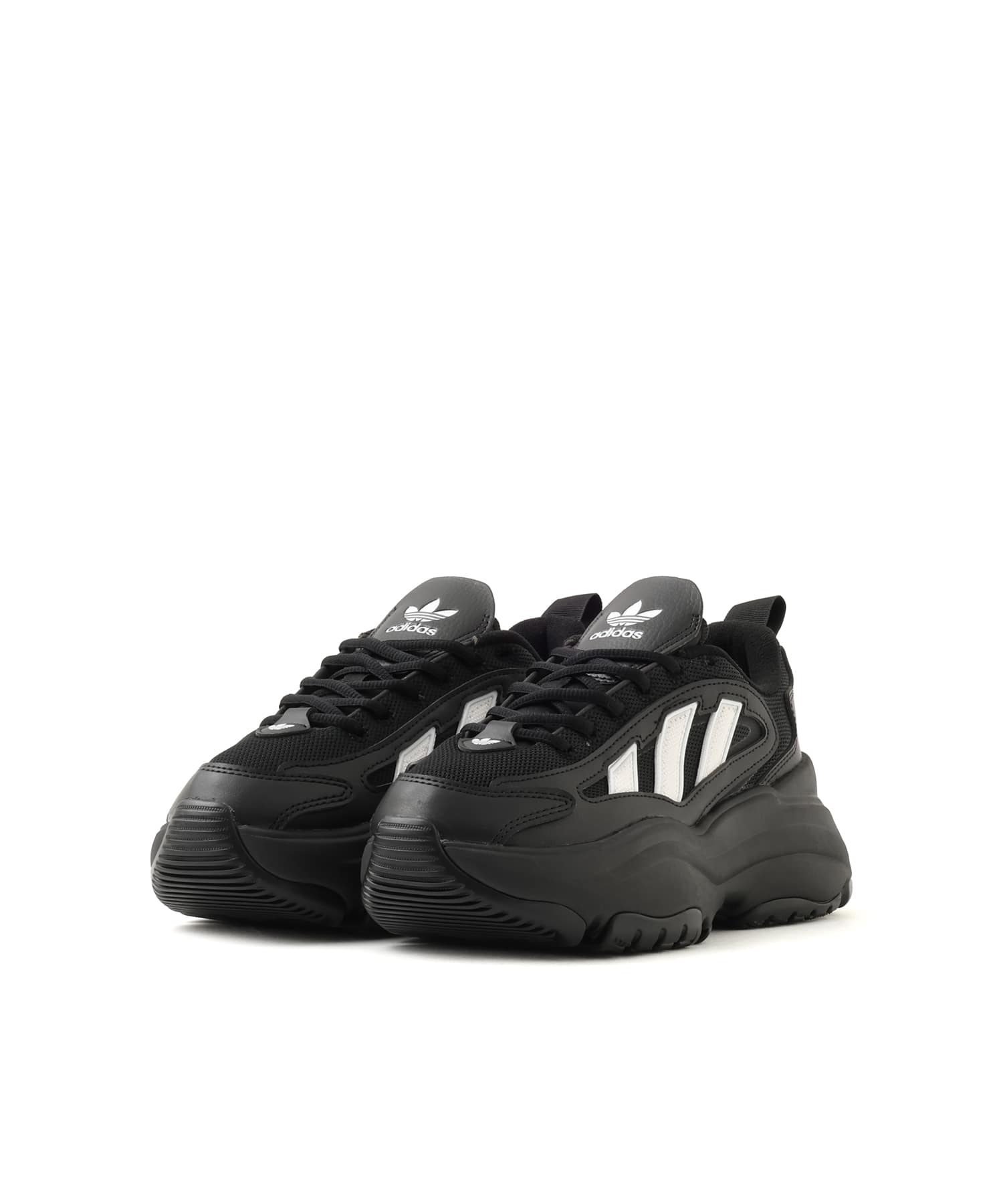 adidas OZGAIA W CBLACK/FTWWHT/FTWWHTの画像