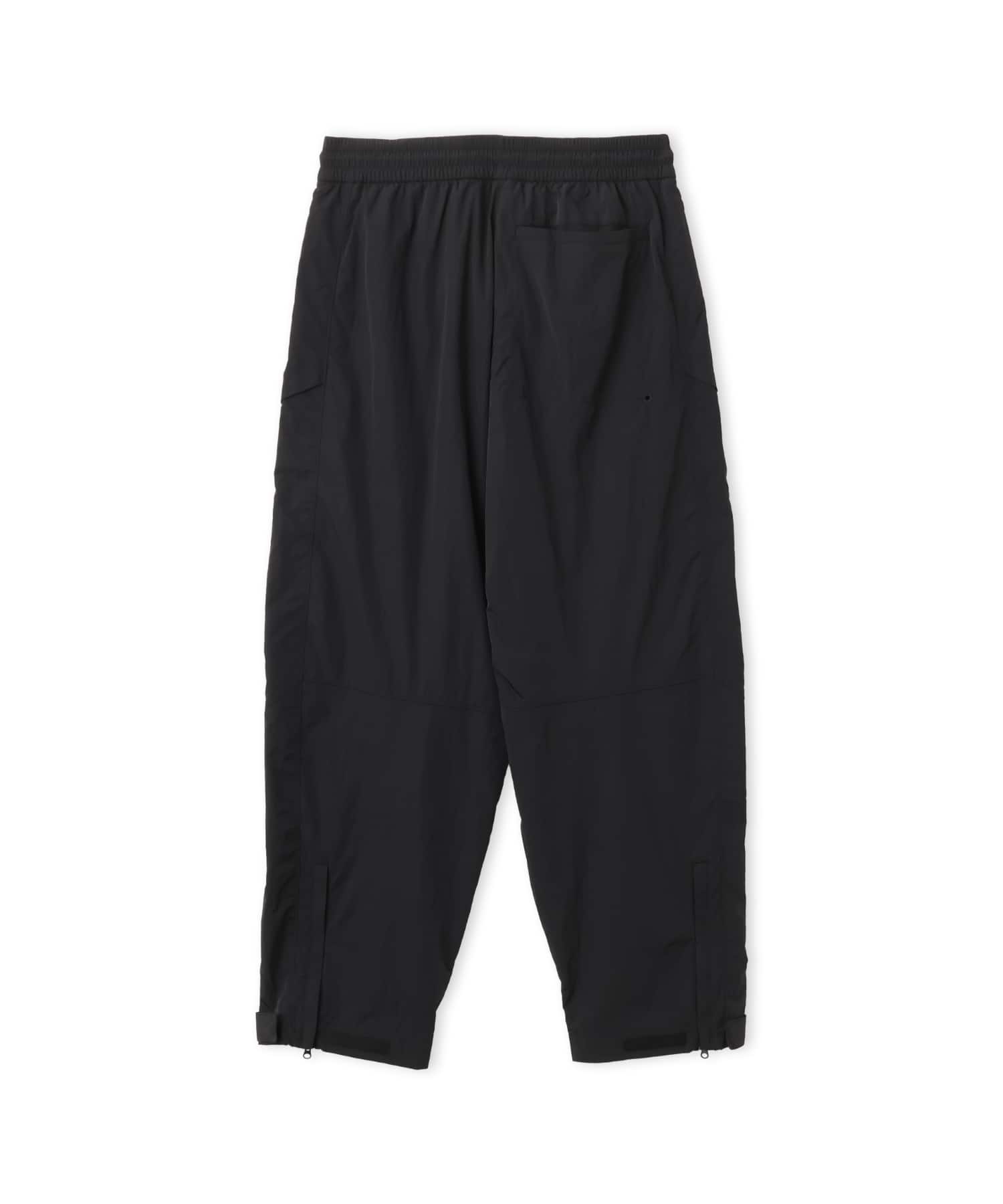 New Balance NB GREY NYLON WIDE TAPERED PANTS ブラックの画像