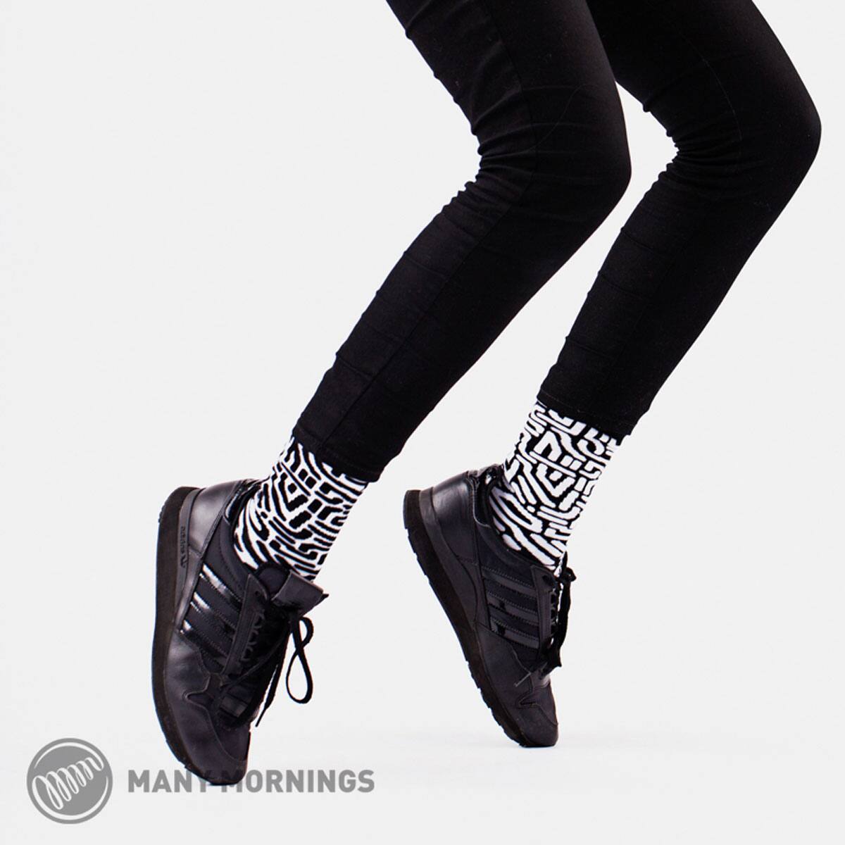 MANY MORNINGS Regular Socks Black Maze 20FA-Iの画像