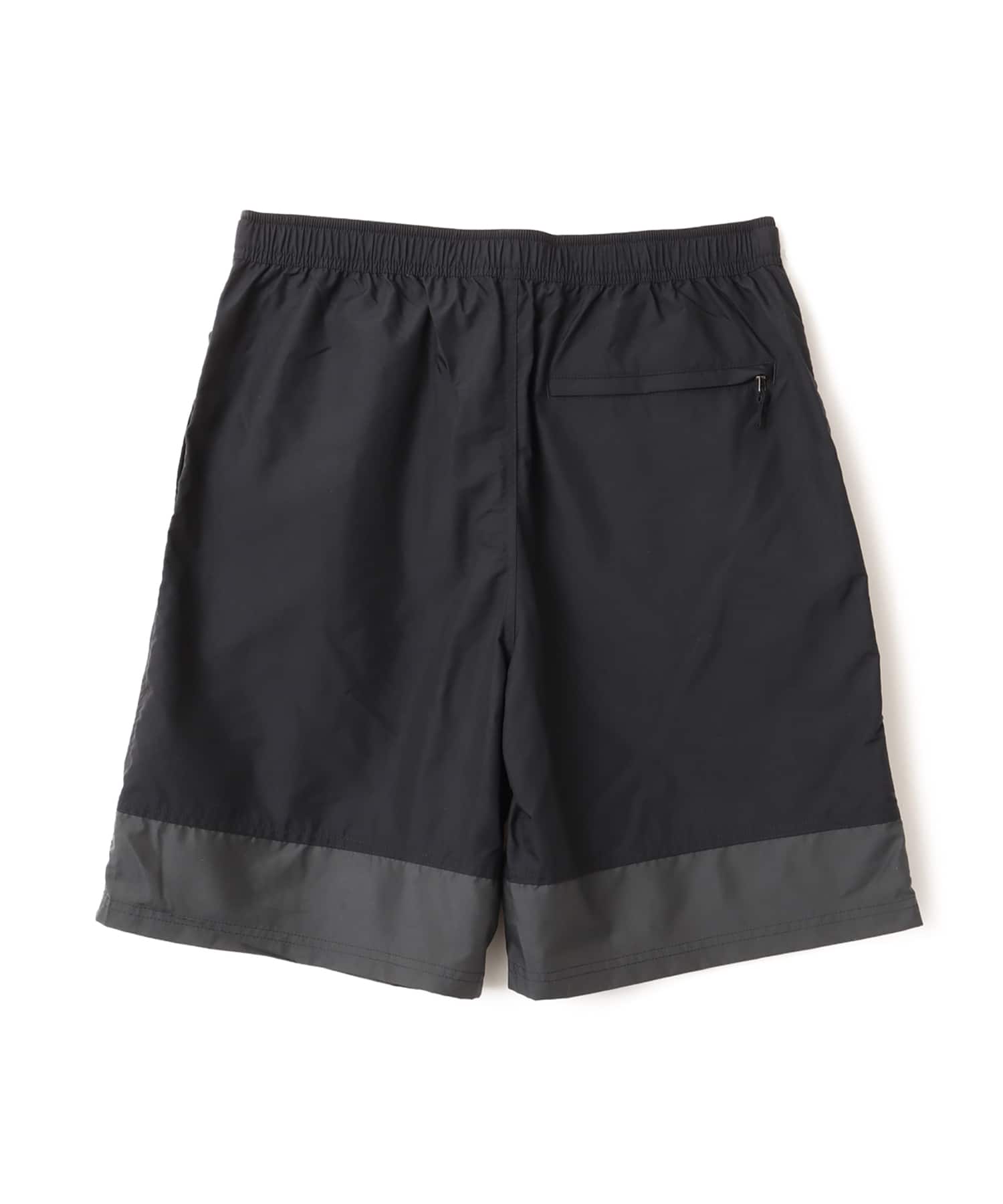 THE NORTH FACE NUPTSE SHORT ブラックxアスファルトグレーの画像