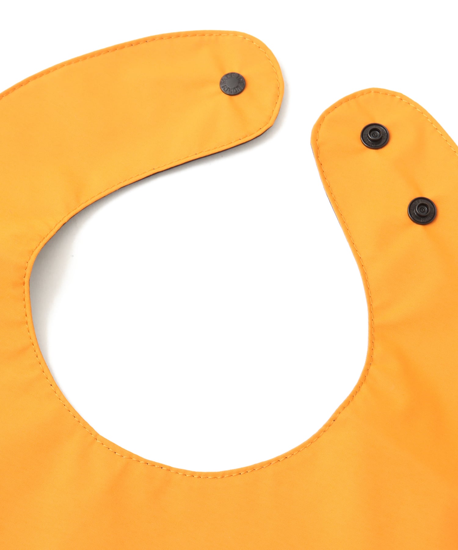 THE NORTH FACE Baby Compact Yummy Bib ヤムオレンジの画像