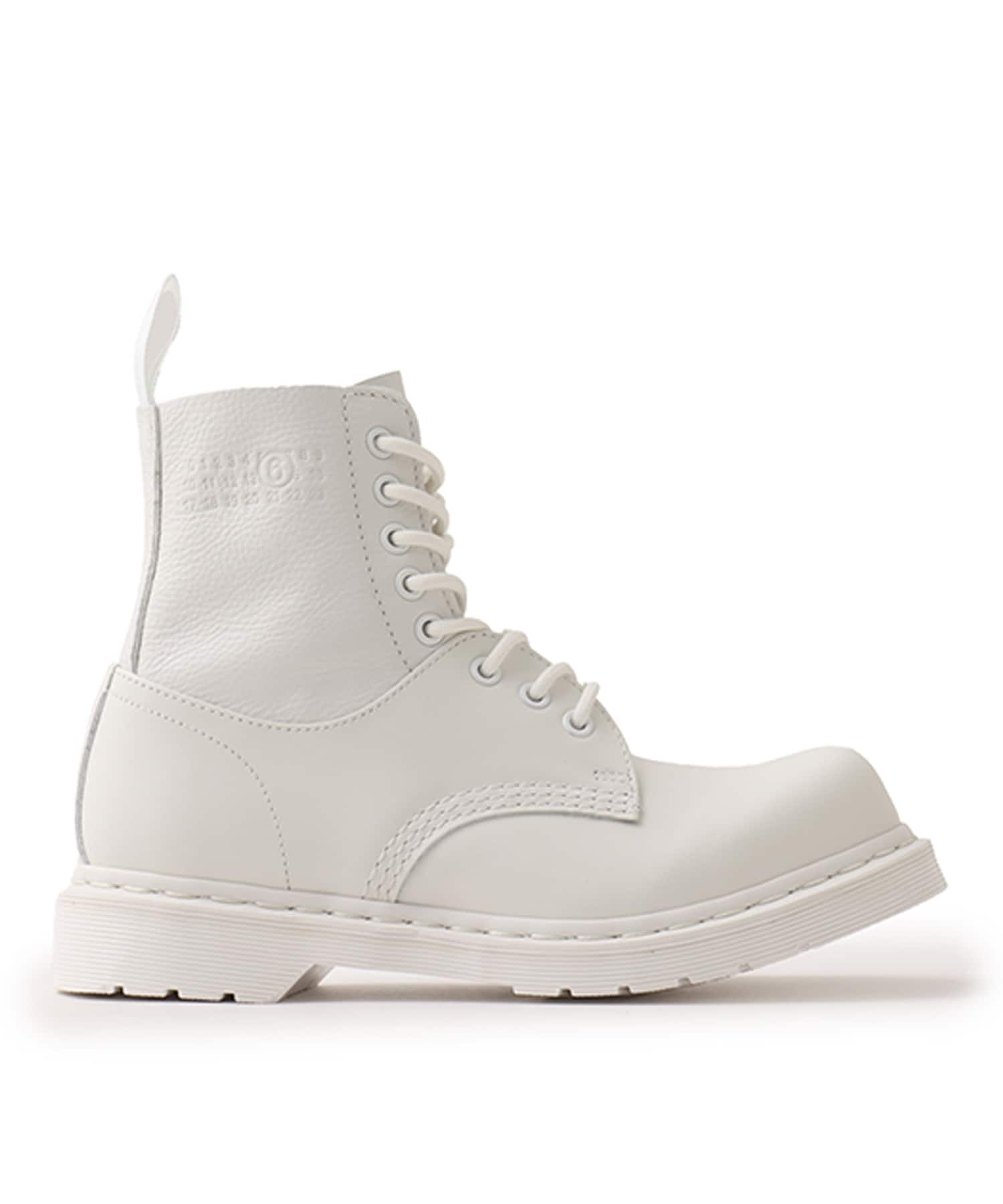 MM6 x DR MARTENS 1460 8-EYE NO STEEL TOE Vintage Smooth/White Virginia/Whiteの画像