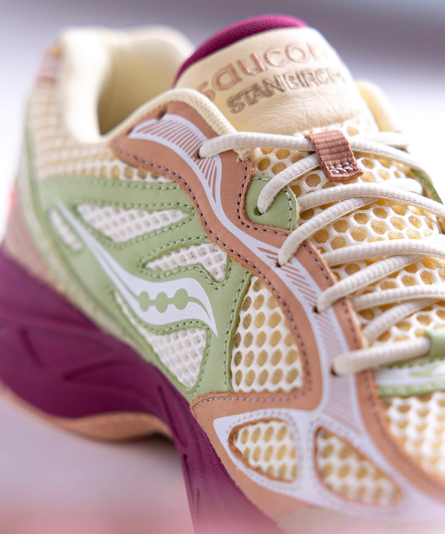 Saucony STAN BIRCH GUIDE 7 CREAM/MAUVEの画像