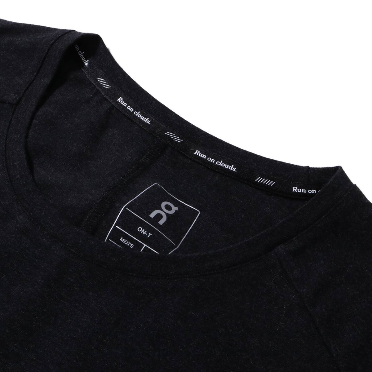 On On-T M Blackの画像