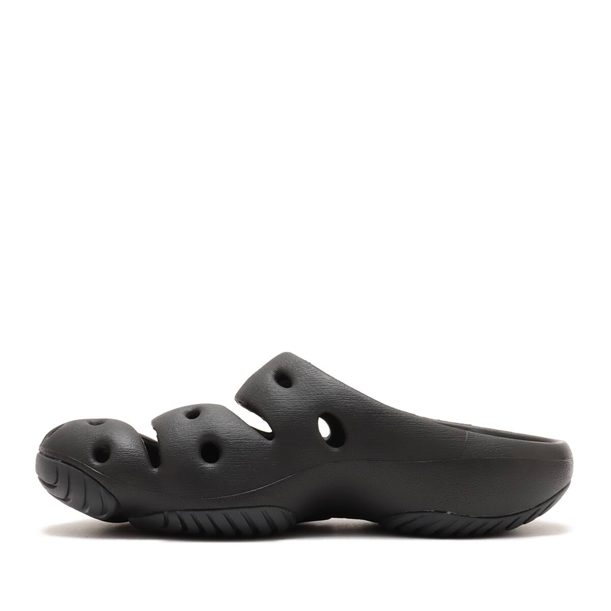 KEEN YOGUI Black/Magnetの画像