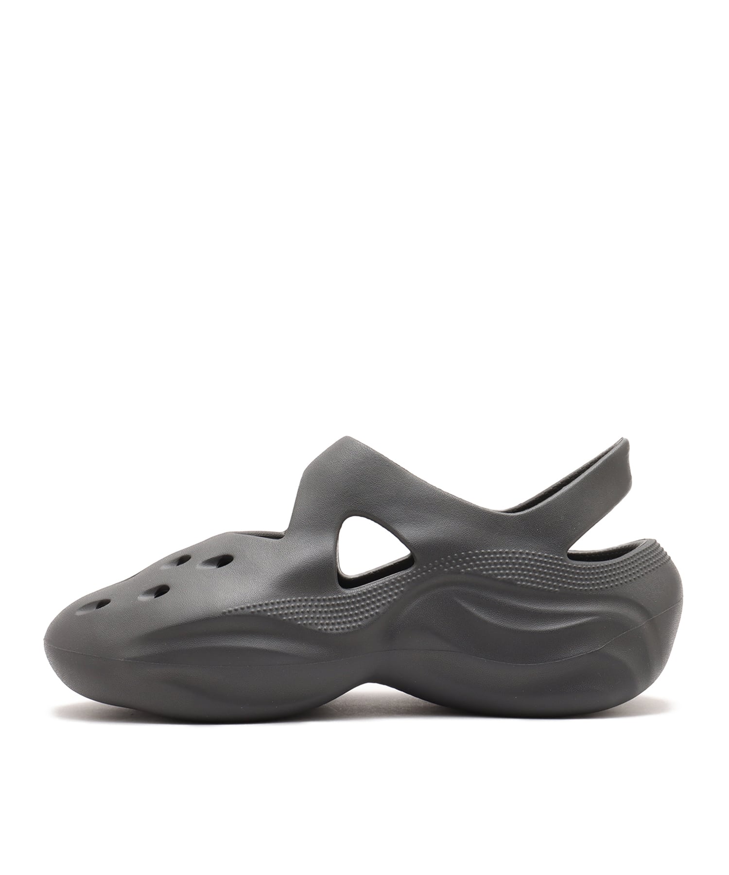 crocs Dingyun Zhang x Crocs Diffuser Black Sandの画像