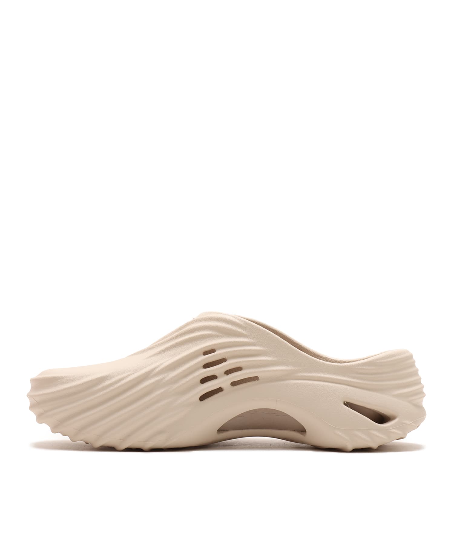 crocs Echo Wave Almond Tintの画像