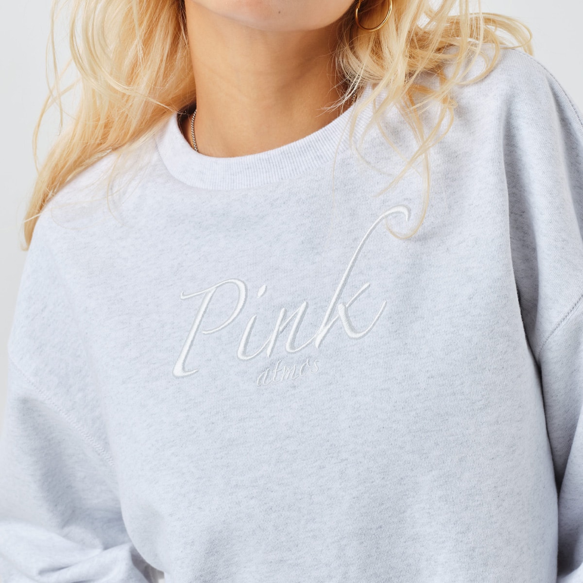 atmos pink Cropped Sweat Shirt GRAY の画像