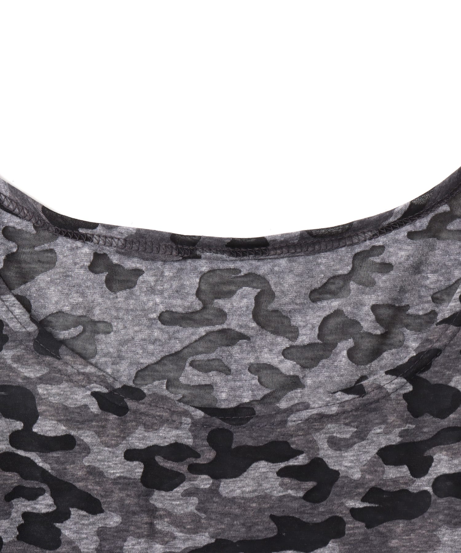 atmos pink Cropped Camouflage Tops GRAYの画像