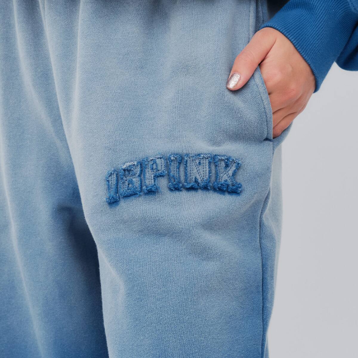 atmos pink Gradation Sweat Pants BLUEの画像