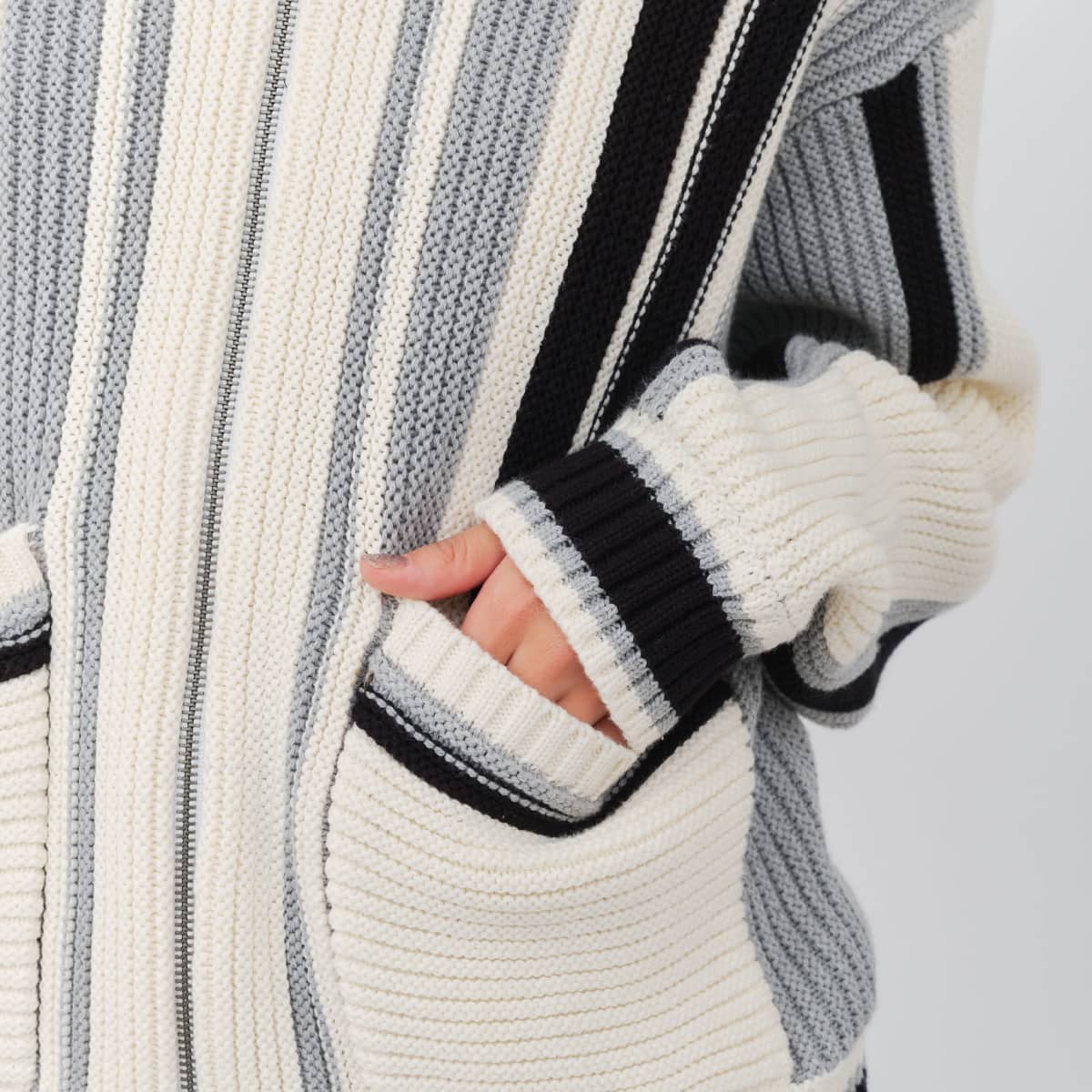 atmos pink Stripe Knit Cardigan GRAYの画像