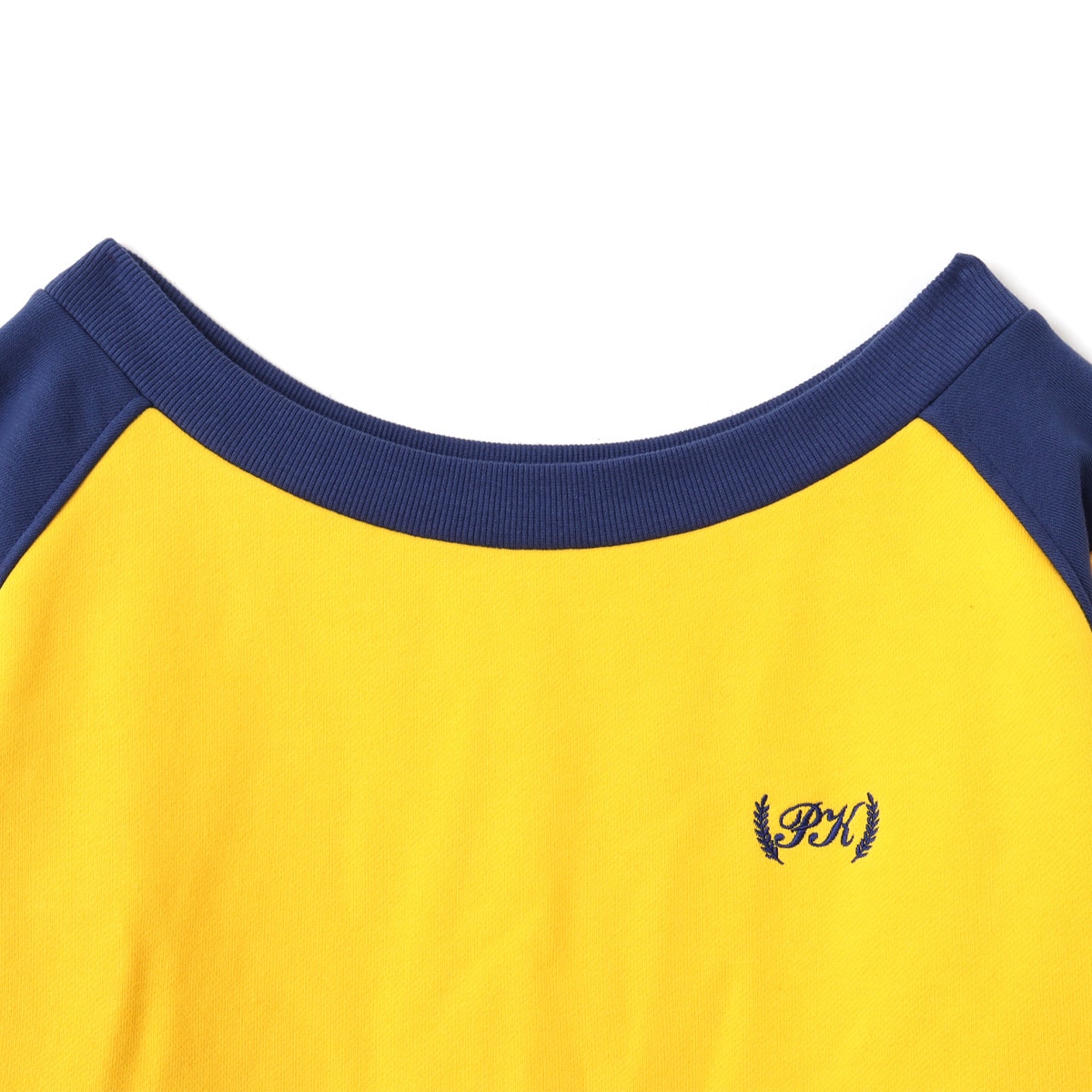 atmos pink Bell Sleeves Line Sweatshirt YELLOWの画像