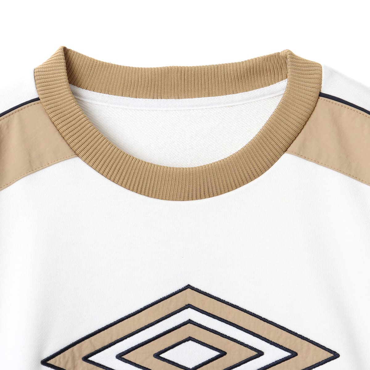 UMBRO × atmos pink Sweat Top BEIGEの画像