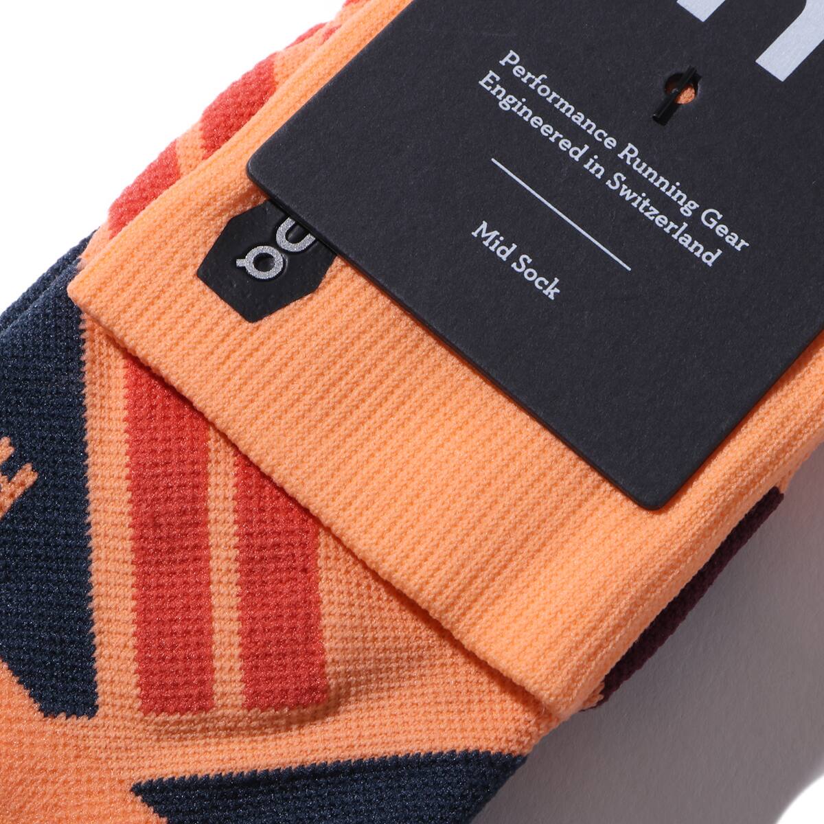 On Mid Sock Coral/Navyの画像