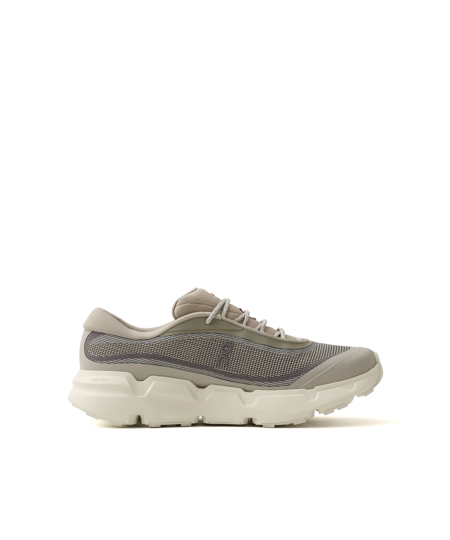 On CLOUDSOMA HIKE M Brume | Ghostの画像
