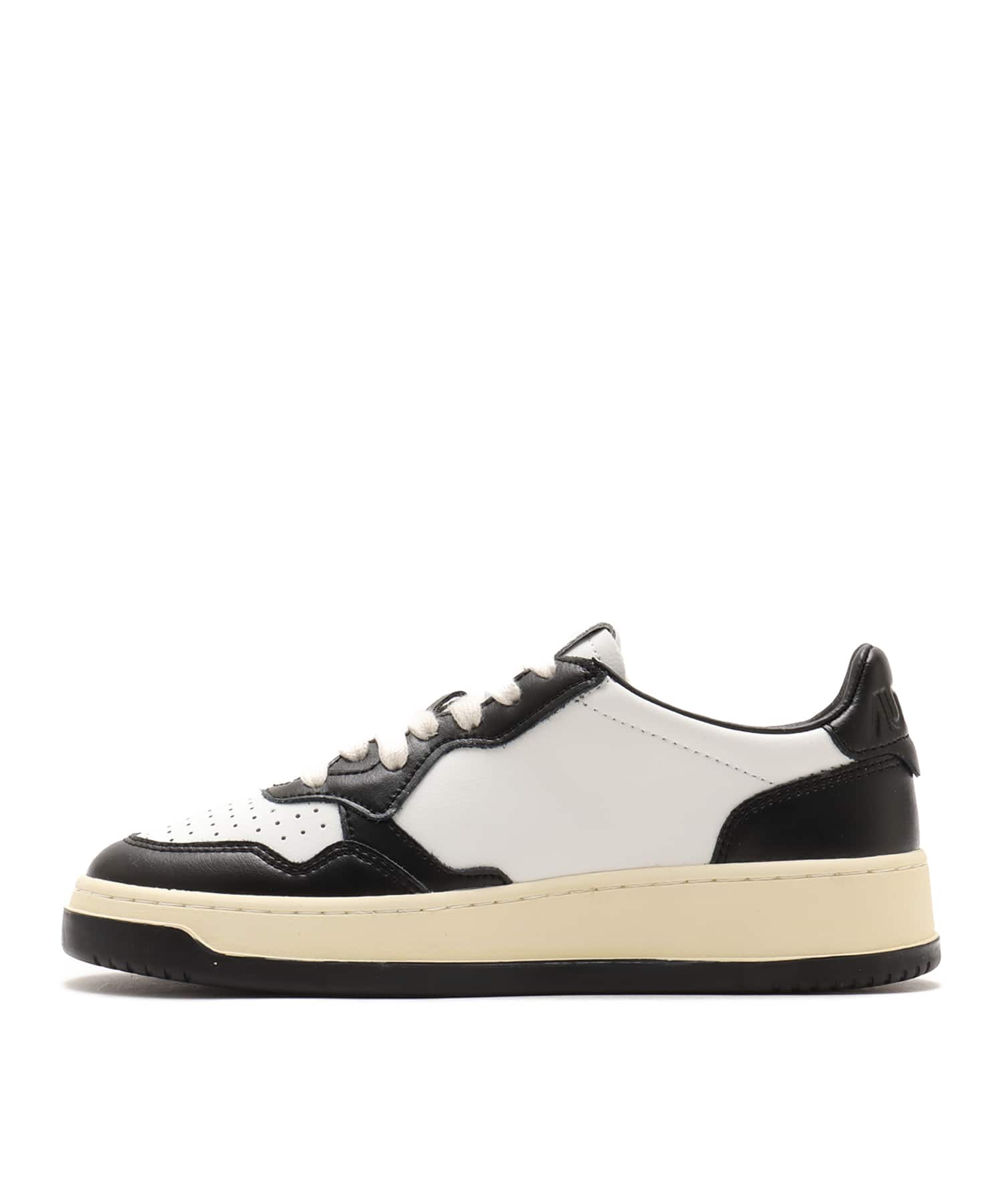 AUTRY MEDALIST LOW BLACKの画像