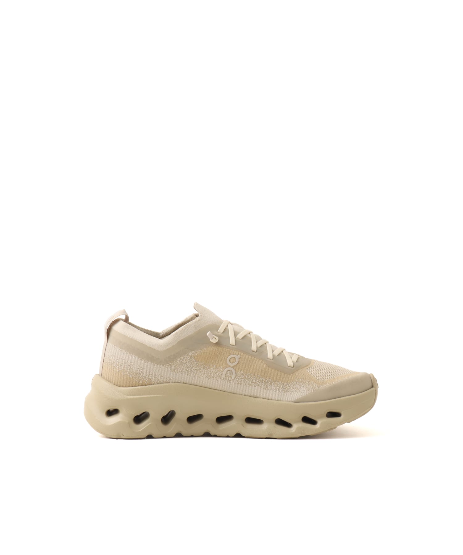 On Cloudtilt Moon 1 W Winter | Kashaの画像