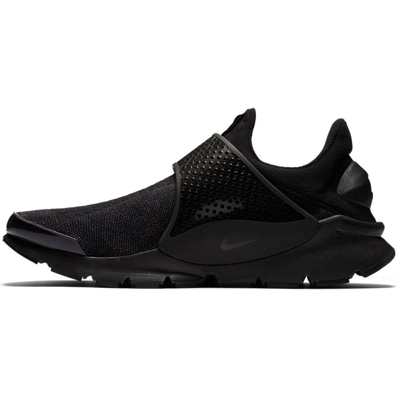 sock dart black