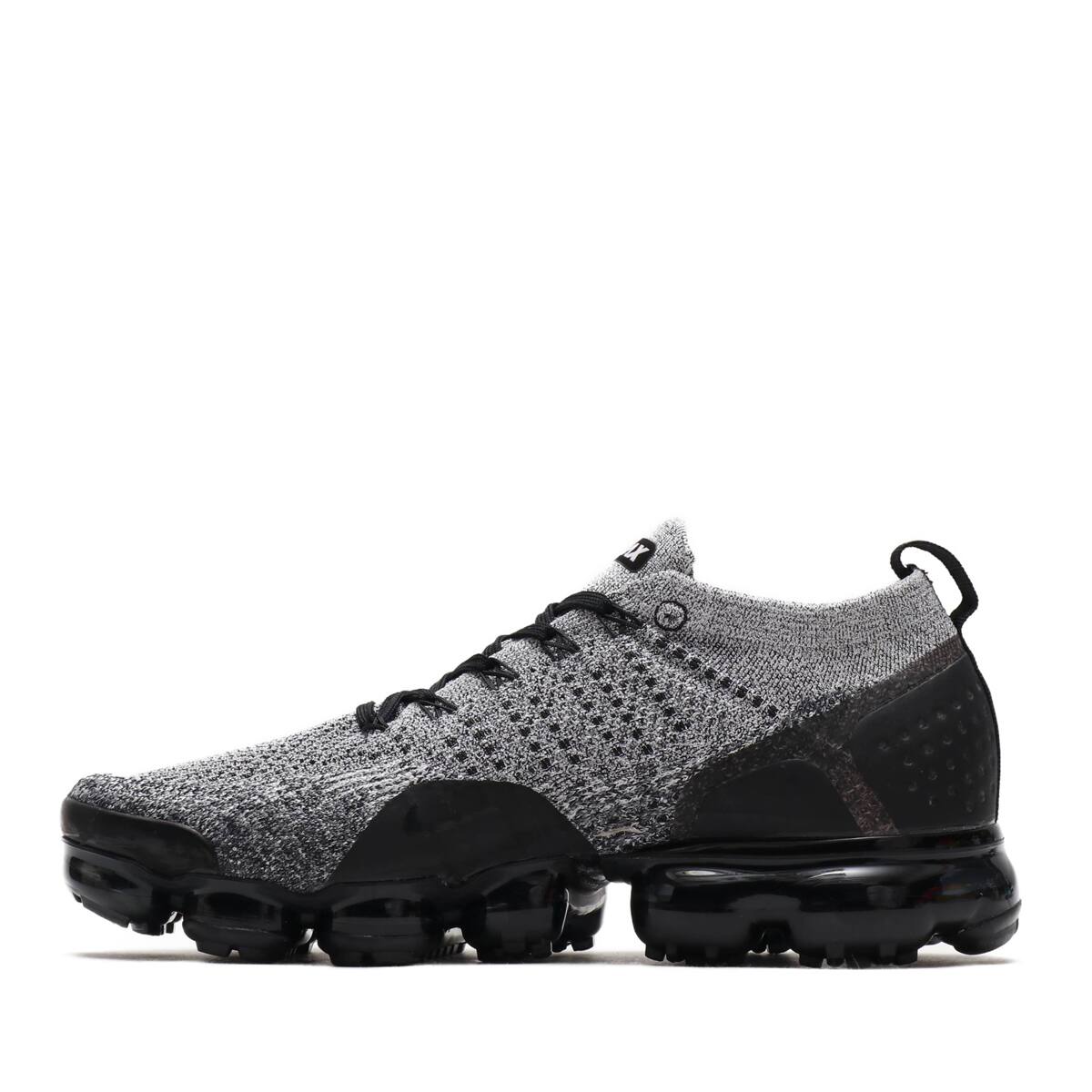 nike vapormax flyknit 2 black and white