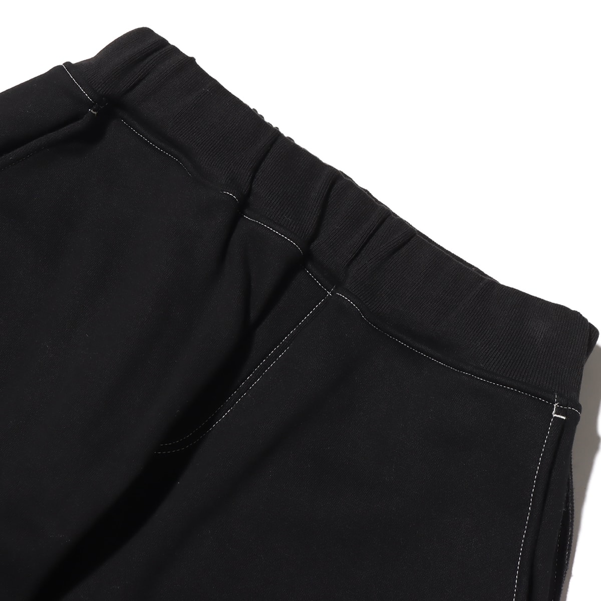 New Balance 1000 SWEAT PANTS OVERSIZED FIT ブラック 23FA-Iの画像