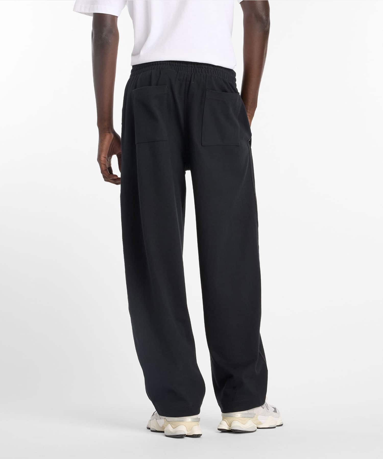 New Balance NB GREY WIDE PANT ブラックの画像